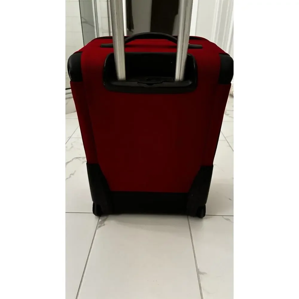 Victorinox Mobilizer NXT Red 22” Upright Wheeled Luggage Bag, Large